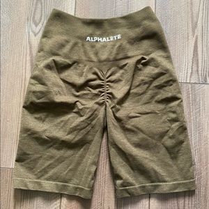 Alphalete Amplify Biker Shorts - Canteen - XS
